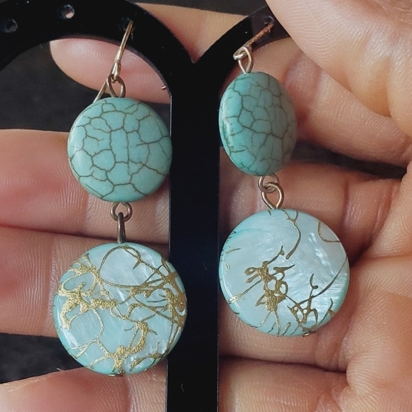 Turquoise Blue Magnesite Focal Stones With Garnet Accent Beads. 🌴 - Picture 2 of 5